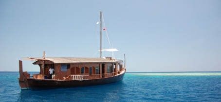 Dhoni Stella aft-deck: where the diving and fishing start from
